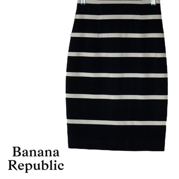 Banana Republic Black Cream Striped Career OfficeCore Pencil Skirt NWT Size 2P - Picture 1 of 11